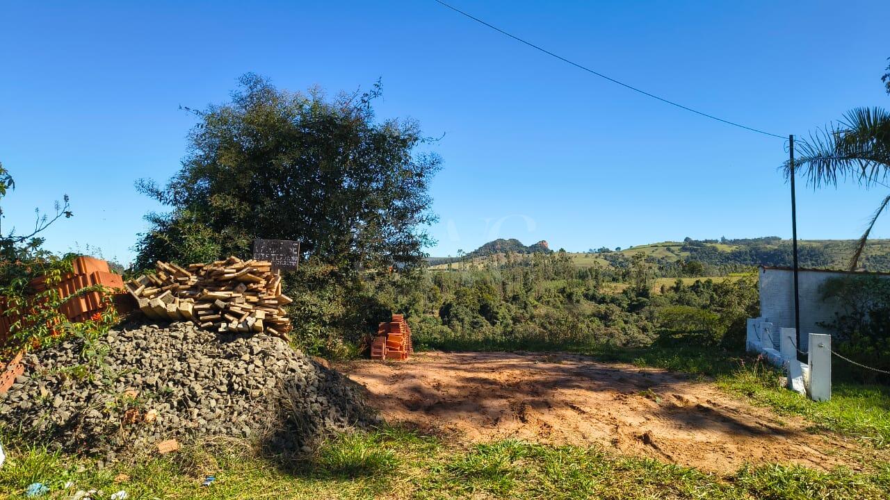 Terreno com 237 m2 - Jardim das Laranjeiras - Analândia em Analândia-SP
